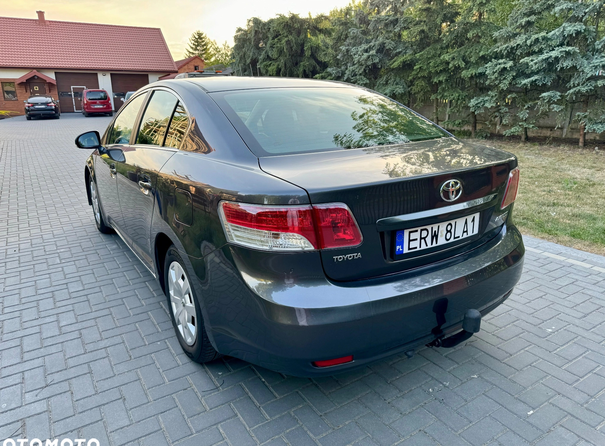 Toyota Avensis cena 34900 przebieg: 161000, rok produkcji 2011 z Milanówek małe 232